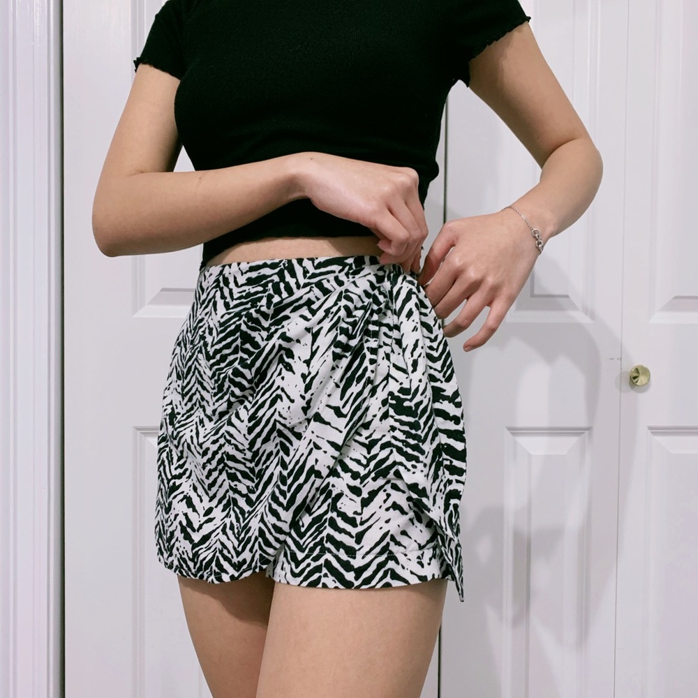 XXI SKORT